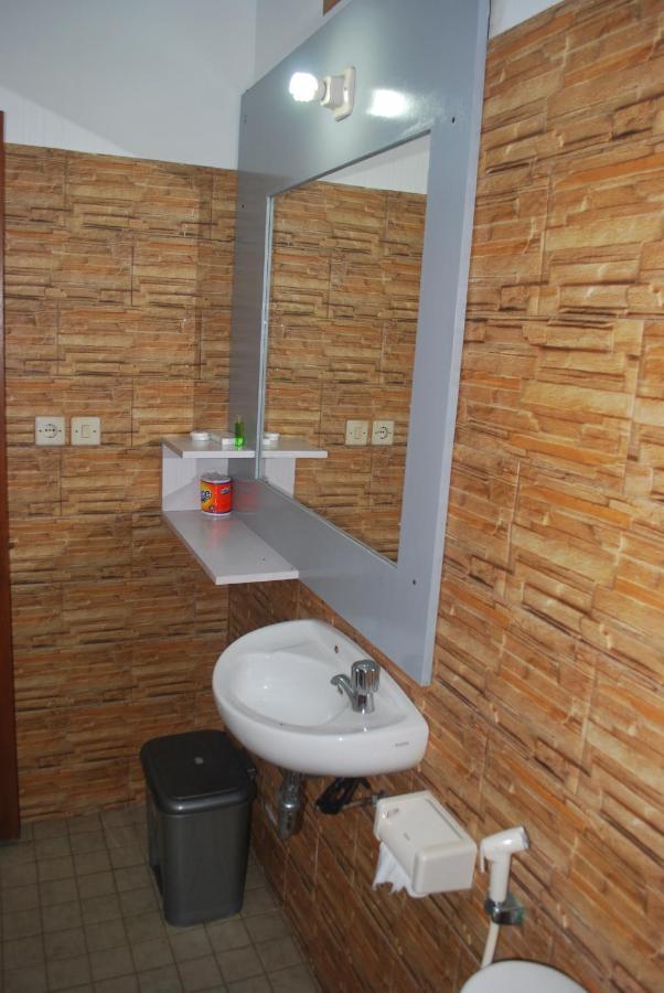 Gili Smile Bungalow Gili Trawangan Exterior photo