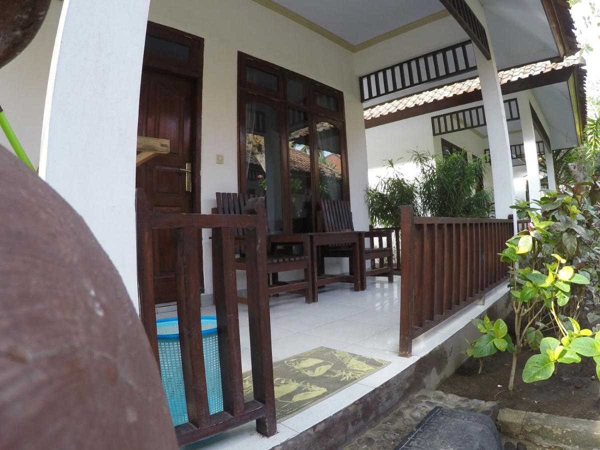 Gili Smile Bungalow Gili Trawangan Exterior photo