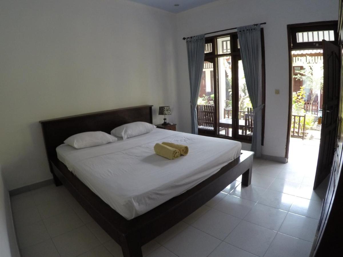 Gili Smile Bungalow Gili Trawangan Exterior photo