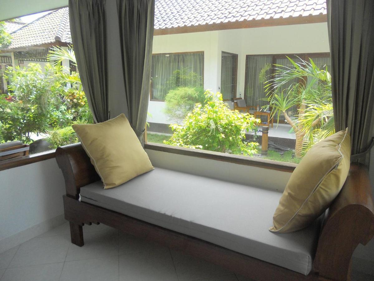 Gili Smile Bungalow Gili Trawangan Exterior photo